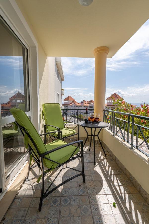 Ocean Breeze Apartment Caniço Екстериор снимка
