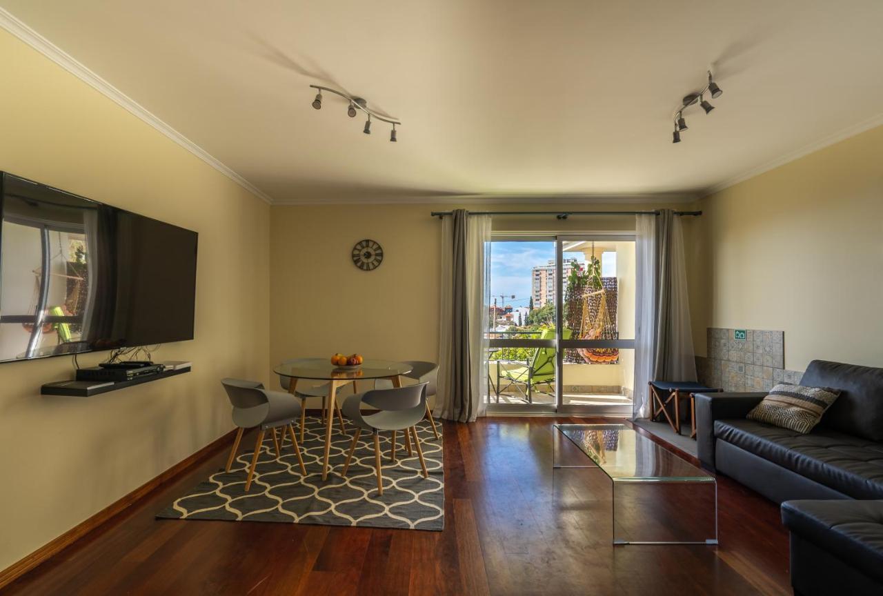 Ocean Breeze Apartment Caniço Екстериор снимка